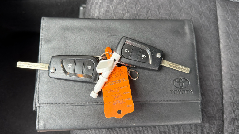 Toyota Yaris 1.5 Hybrid Design 5dr CVT Hybrid Hatchback